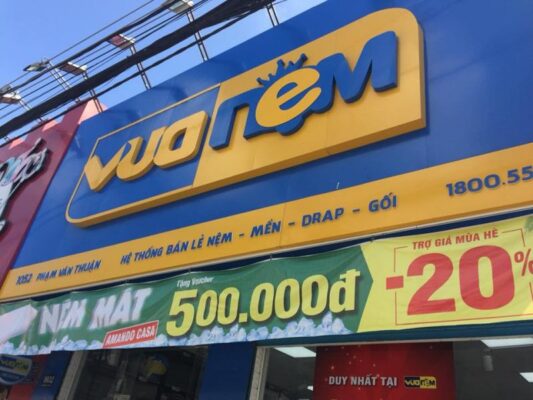 Quy trình sản xuất bảng hiệu mica