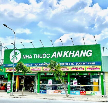 Tại sao bảng hiệu mica lại quan trọng trong xây dựng thương hiệu