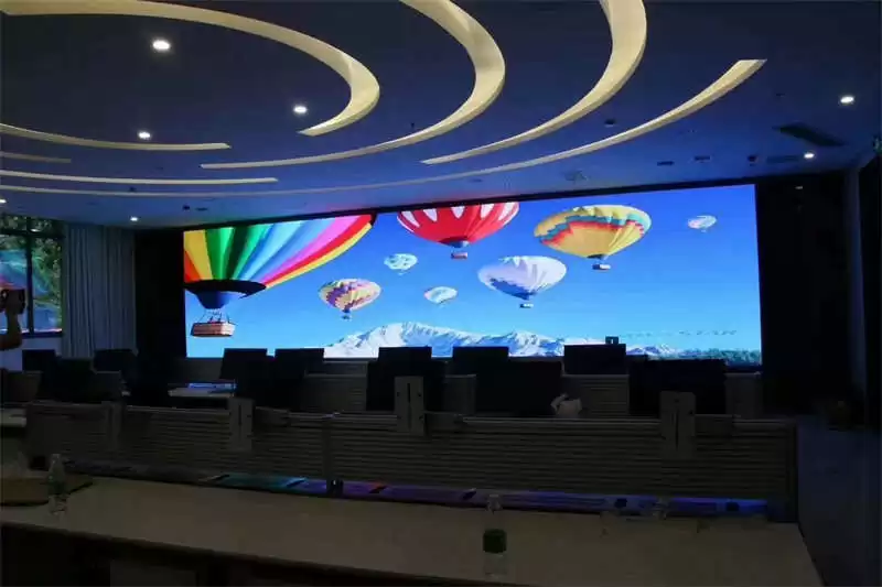 Màn hình led phòng họp là gì? Hướng dẫn chọn kích thước chuẩn Những ưu điểm nổi bật của màn hình LED phòng họp