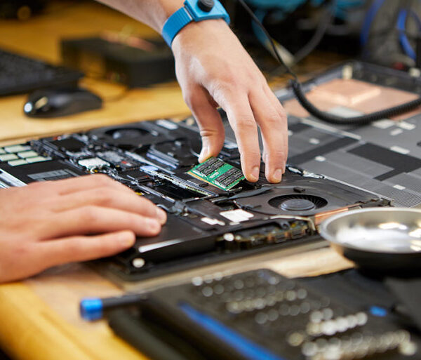 Bảng Giá Sửa Laptop Chi Tiết - Dịch Vụ Chuyên Nghiệp Tại Innhanh.pro.vn