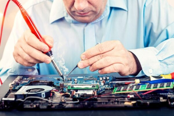 Laptop Hỏng - Nỗi Ám Ảnh Của Mọi Người Dùng Công Nghệ