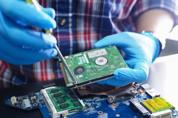 Tại Sao Nên Chọn Sửa Laptop Tận Nhà Với Innhanh.pro.vn