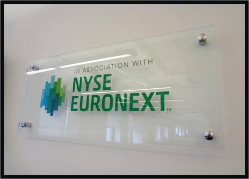 Bảng hiệu công ty Bảng hiệu công ty kính cường lực