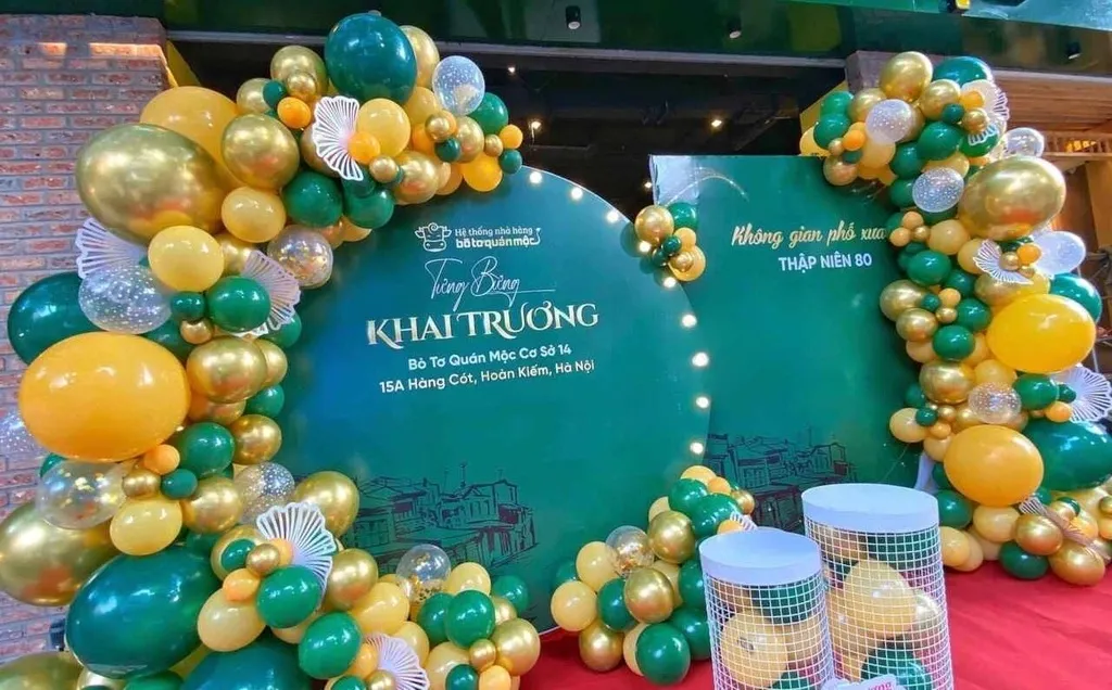 60+ Mẫu Cổng Bong Bóng Đẹp Được Sử Dụng Nhiều Nhất 2025 Xu hướng mẫu cổng bong bóng 2025 ưu ái những thiết kế bất đối xứng, kiểu dáng organic tự do và sự kết hợp màu sắc tinh tế
