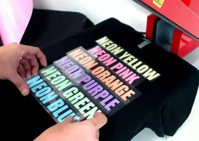 In Pet chuyển nhiệt Quy trình ép chuyển nhiệt với màng PET