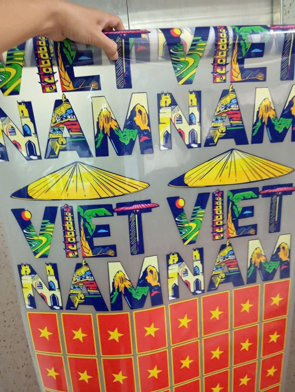 Dịch vụ in Pet chuyển nhiệt của In Nhanh Pro mang đến giải pháp in ấn hiện đại, bền đẹp, đa dụng cho áo thun, đồng phục, vật phẩm quảng cáo và nhiều ứng dụng khác.