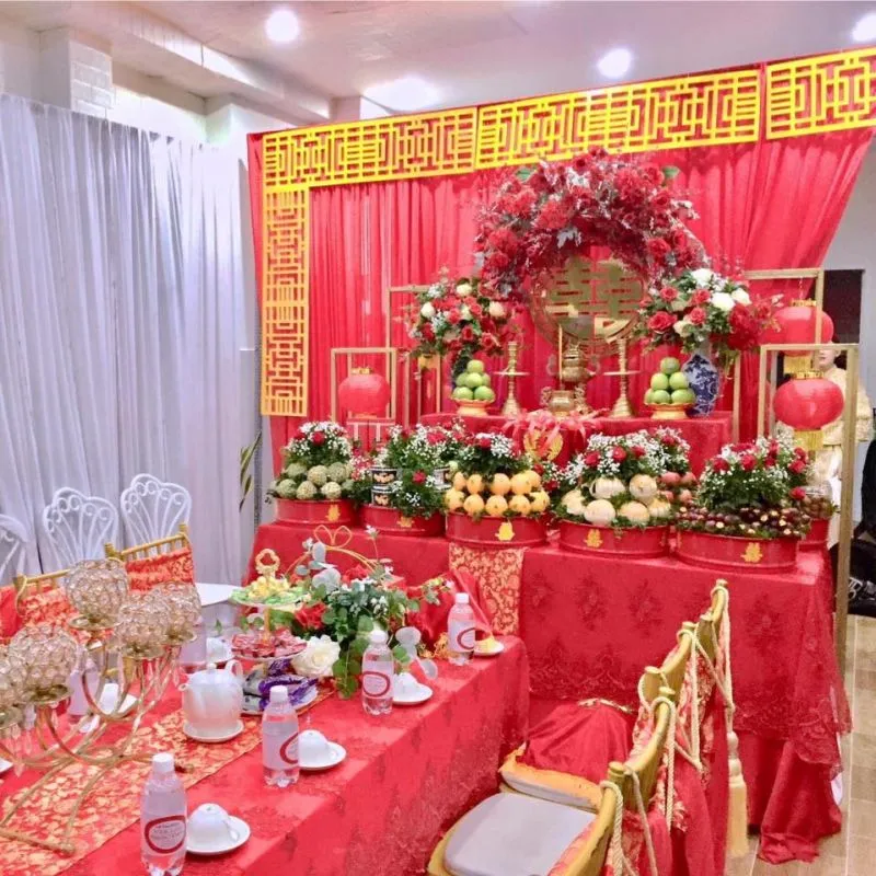 Trang trí gia tiên Bàn gia tiên trang trí truyền thống đỏ – vàng