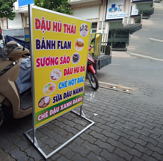 bang-hieu-dung-2-mat bảng hiệu đứng 2 mặt